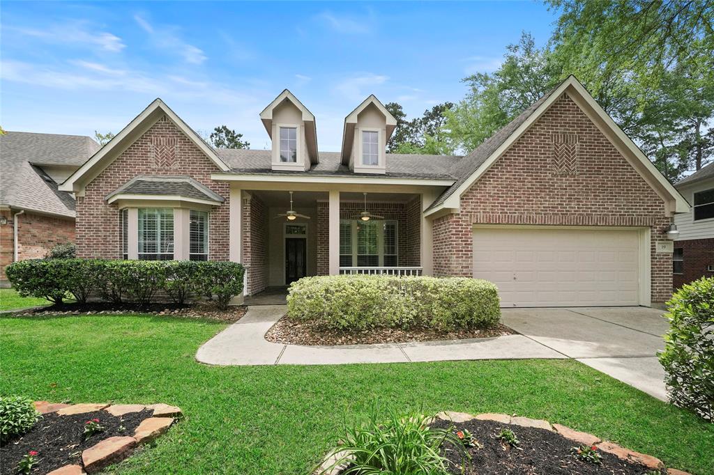 19 S Concord Valley Place The Woodlands  - RE/MAX The Woodland & Spring 