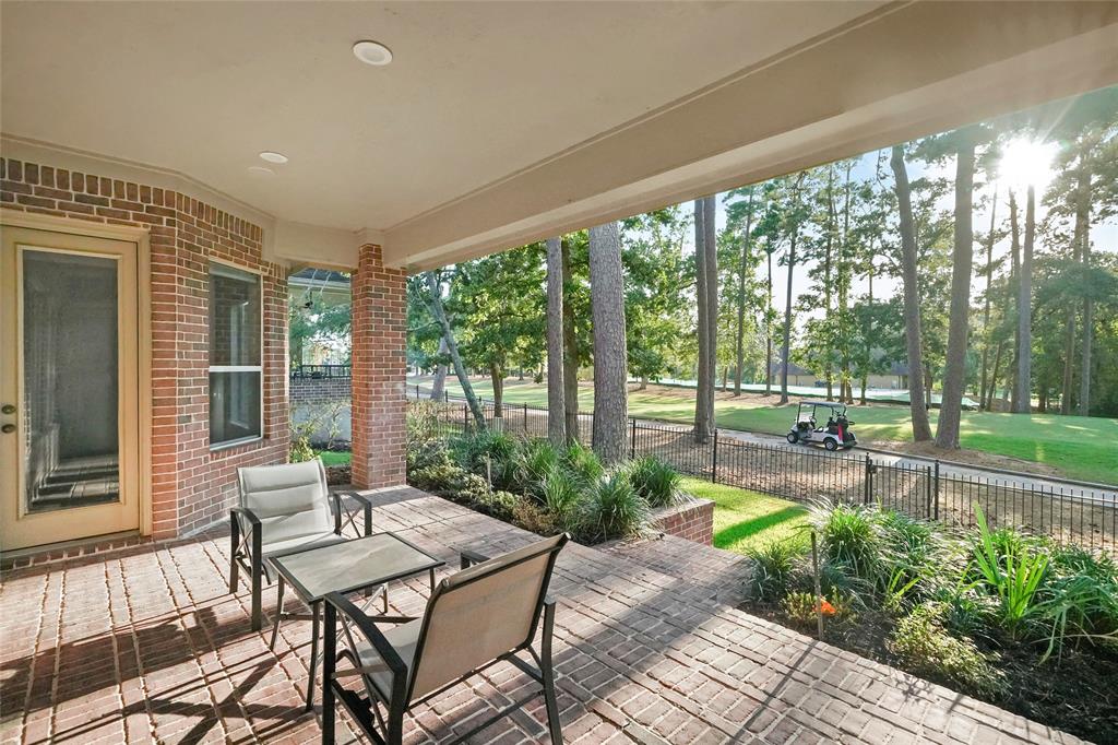 236 W Pines Drive The Woodlands  - RE/MAX The Woodland & Spring 